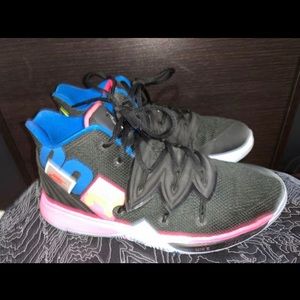 Nike Kyrie 5
